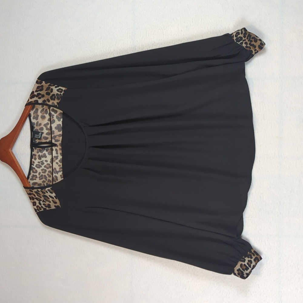 Forever 21 Black Animal Leopard Print Sheer Round‎ Neck Blouse M